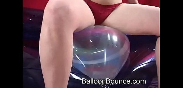  Kat balloonbounce